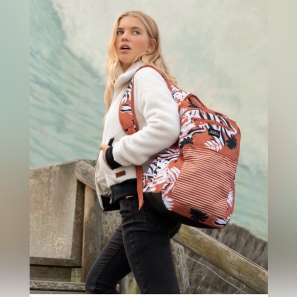 🆕 Roxy Here You Are Printed Auburn Savana Backpack 🎒 
NWT - Picture 1 of 12